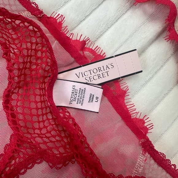 Victoria's Secret Dream Angels Unlined Demi Lace Bra Set - Picture 9 of 10